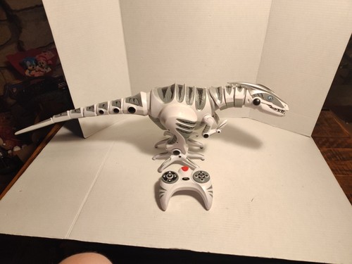 Wowwee roboraptor robot - rc,