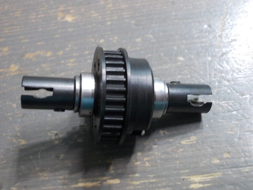28 gear diff assy - la-1, ot-5