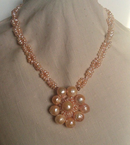Collana girocollo perle rosa