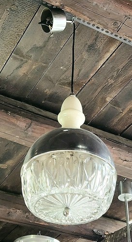 Lampadario vintage con vetro