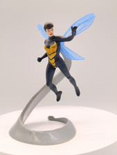 WASP  figure statua con
