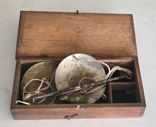 Antique portable balance scale