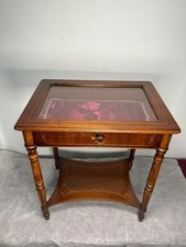 WOODEN AND GLASS COFFEE TABLE