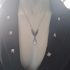 Collana con ciondolo gotico