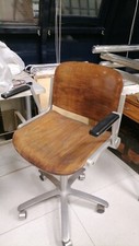 Sedia girevole in legno ed alluminio da ufficio anni'70 vintage 