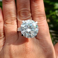 RARO anello solitario con