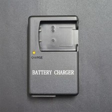 Caricabatteria MH-66 per Nikon