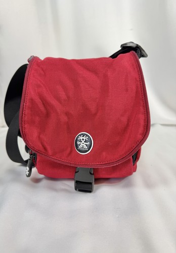 Crumpler stamp claimer - claimer, camera