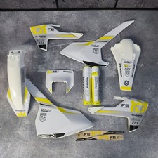 Plastiche + Grafica Husqvarna