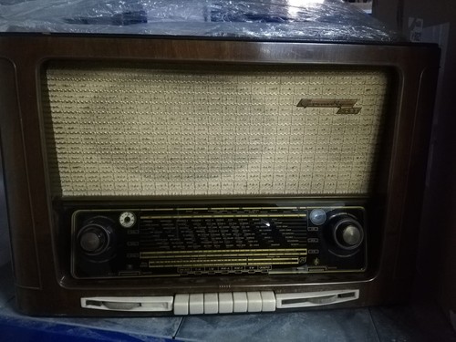 Radio epoca con - ,