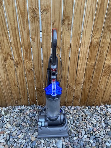 Dyson dc33 upright vacuum - dyson,