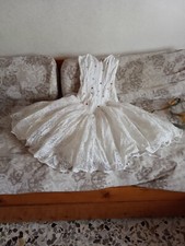 Abito in pizzo bianco