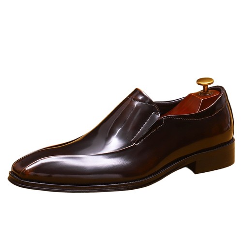 Scarpe pelle lucida casual