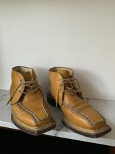 Scarpe eleganti fatte a mano