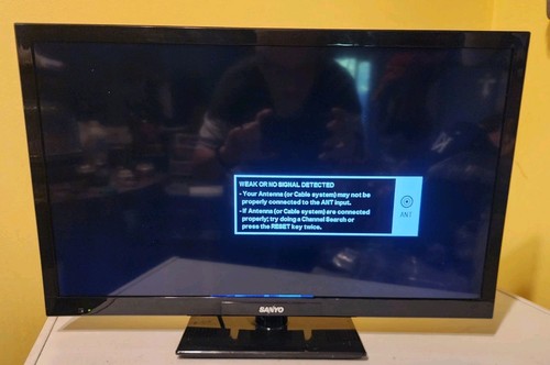Sanyo dp24e14 hdtv lcd - sanyo,
