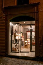 Cedesi attività commerciale