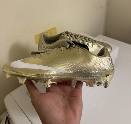 Nuovissime tacchetti calcio - nuovissime,