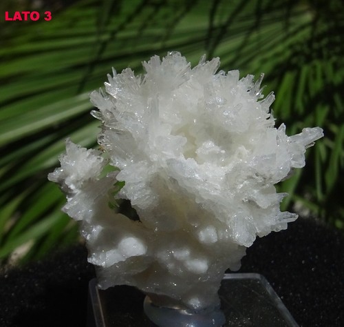 Cristalli di aragonite - ►,