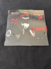 Rara Insegna Emily La Strana