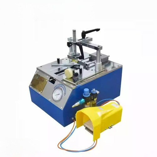 Cucitrice angolare compatta - , e