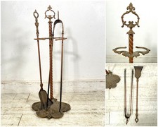 ANTICO SET ATTREZZI UTENSILI CAMINO OTTONE FERRO PINZA PALETTA PATINA EPOCA