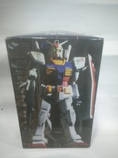 MODEL KIT PERFECT GRADE GUNDAM