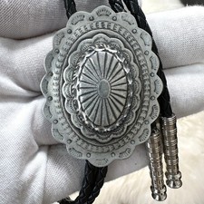 Cravatta vintage argento peltro USA 1989 firmata taglio diamante concho western bolo