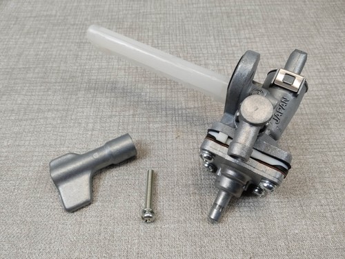 Robinet essence adaptable gsxr - essence,