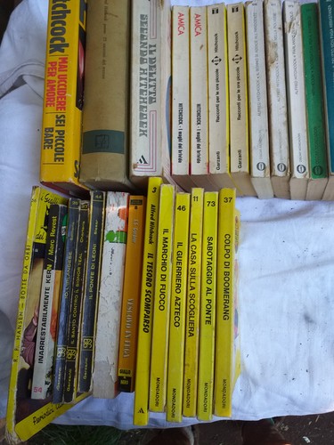 Lotto libri gialli alfred - 25,