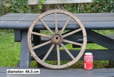 Vecchio carrello in legno