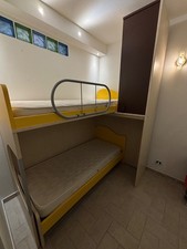 camerata per bambini con letto a castello