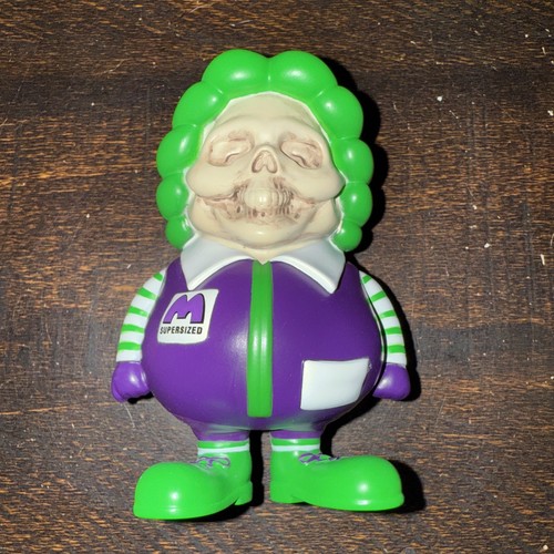 Supersized sofubi figure - supersized,
