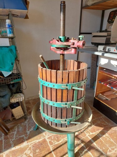 Torchio per uva - per,