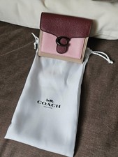 Portafoglio Coach Burgundy Tabby in pelle di ciottoli