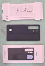 custodia cellulare nella sua confezione originale