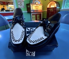 Scarpe TUK nere e bianche da