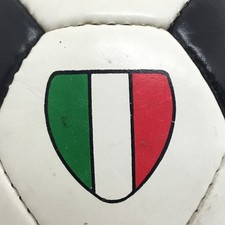 VECCHIO PALLONE DA CALCIO IN