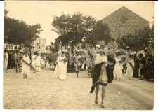 1930 ca ITALIA (?) Carnevale con carro allegorico antica Roma Foto VINTAGE 18x13