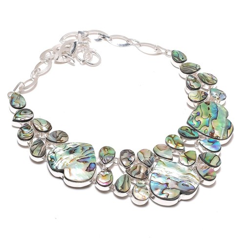 Collana con pietre preziose