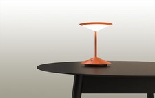 Penta Narciso Small Arancione - Lampada da tavolo ricaricabile portatile