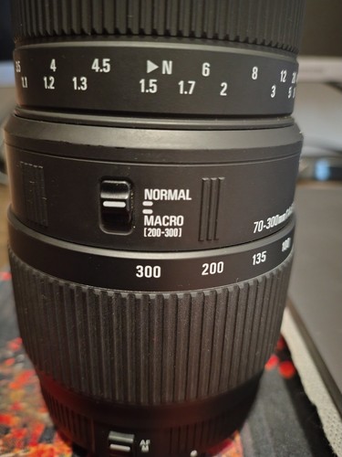 Sigma 300mm 5 - 70-300mm, di
