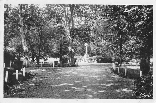 Cpa anduze monument aux - anduze,