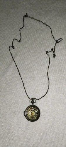 Collana con medaglione - , in