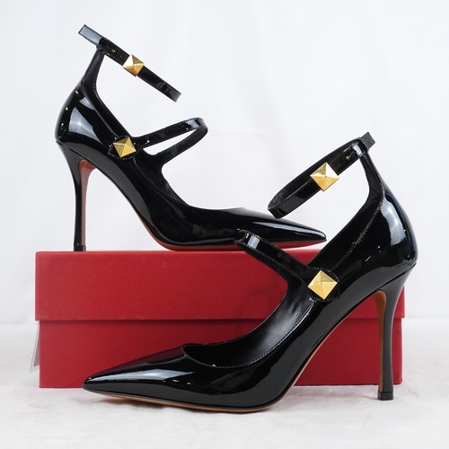 Valentino rockstud patent - valentino,