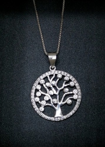 Collana con ciondolo - ,