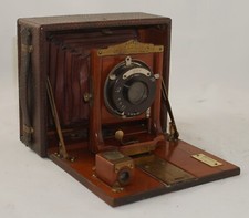 Camera a piastra pieghevole