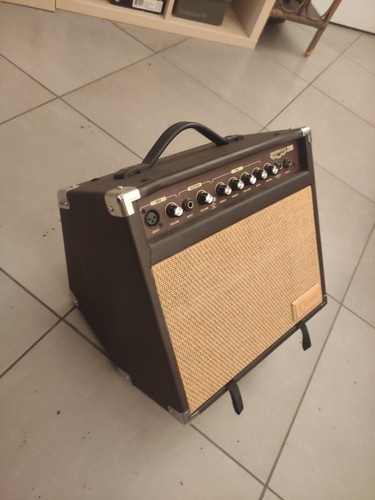 Amplificatore per chitarra e - ,