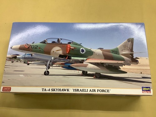 Hasegawa skyhawk 1 48 - skyhawk, 1/48