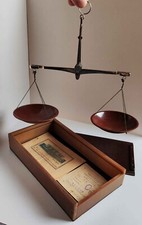 Bilancia VINTAGE in scatola di bachelite, custodia da viaggio per bilance a braccio uguale URSS, 1984