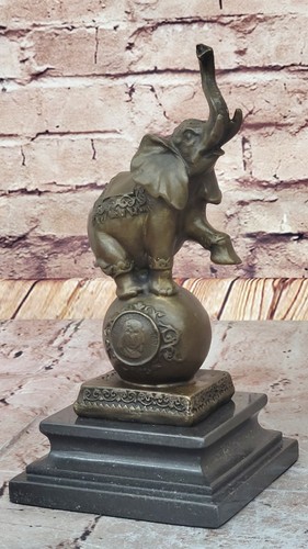 Scultura bronzo puro - puro, di